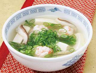 えび団子の中華スープレシピ写真