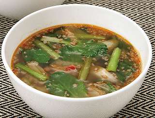 小松菜とミンチのピリ辛スープレシピ写真