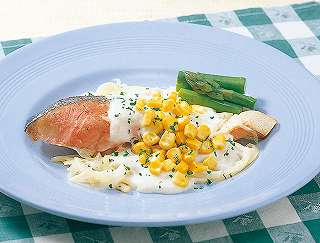 鮭とコーンのホワイトソースレシピ写真