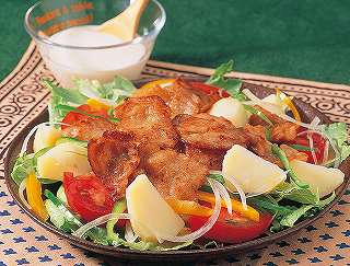 野菜と豚肉のサラダ　ヨーグルトソースレシピ写真