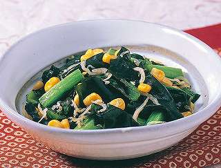 小松菜とわかめの炒め物レシピ写真