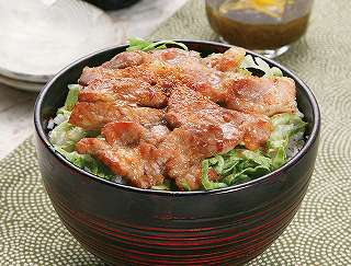 豚肉の生姜焼丼レシピ写真
