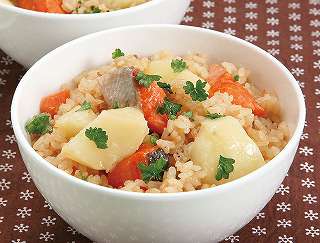 鮭とじゃがいもの炊き込みご飯レシピ写真