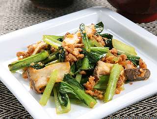 小松菜とエリンギの中華炒めレシピ写真