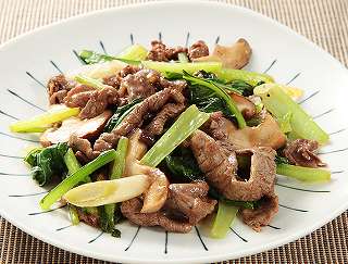 牛肉と小松菜の炒め物レシピ写真