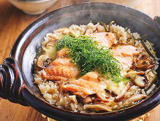 鮭ときのこの炊き込みご飯レシピ写真