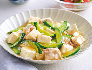 豆腐ときゅうりのオイスターソース炒め煮レシピ写真