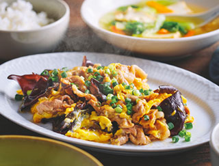 卵ときくらげの中華風炒め物レシピ写真