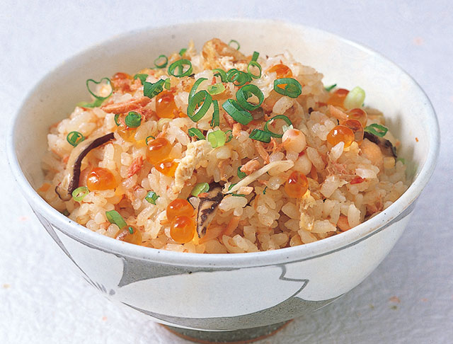 ミニチュアフード おでんと鮭といくらの炊き込み御飯のセット